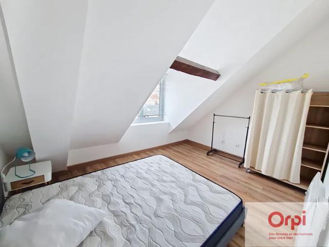 Location Appartement Rue Victor Hugo, Montluçon