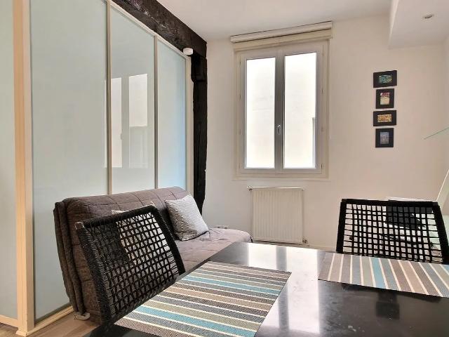 Location Appartement Rue Vieille du Temple, Paris