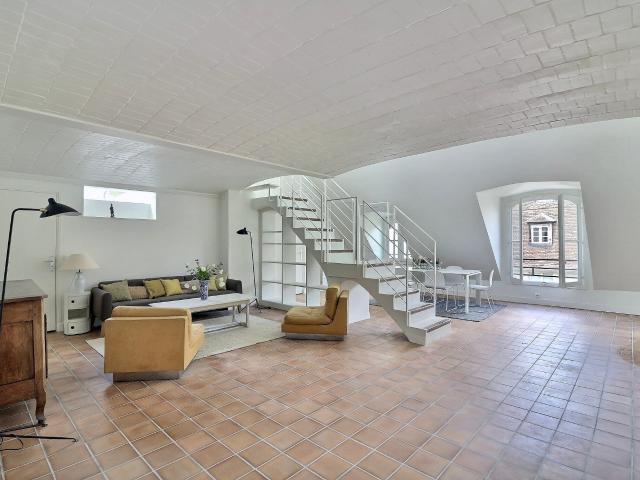 Location Appartement Rue Vieille du Temple, Paris