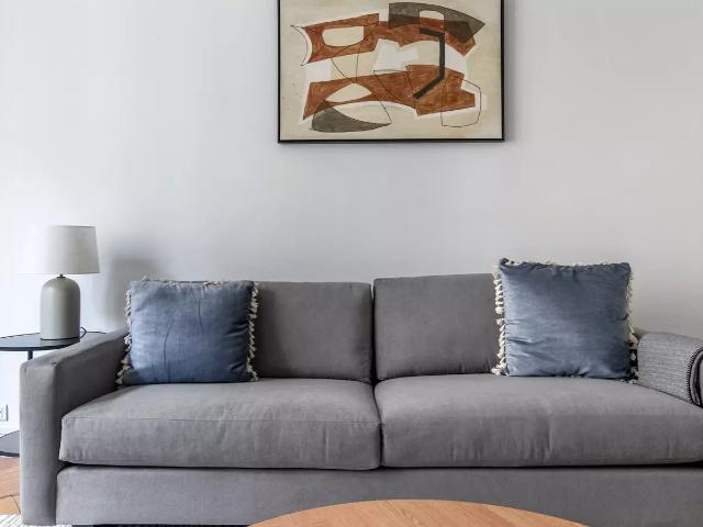 Location Appartement Rue Villebois Mareuil, Paris