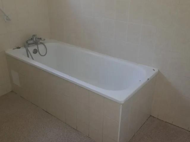 Location Appartement Rue Vincent Van Gogh, Château Arnoux Saint Auban