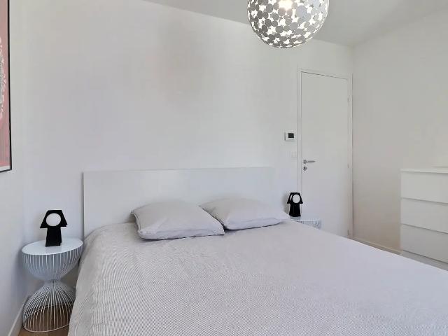 Location Appartement Rue Vineuse, Paris