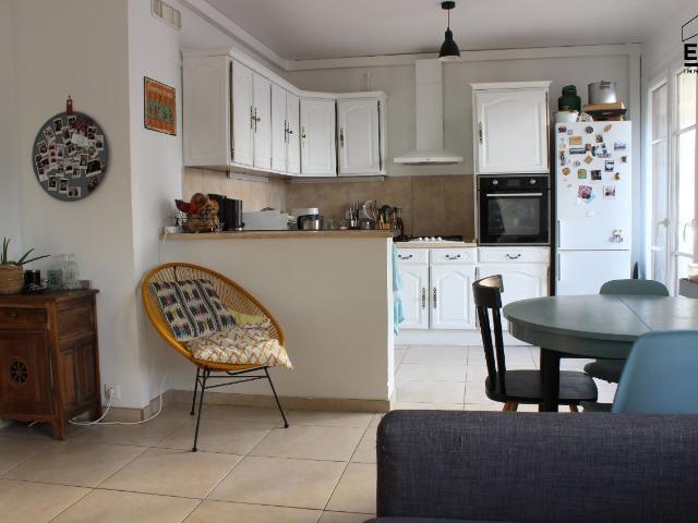 Location Appartement Rue Virgile Marron, Marseille