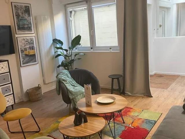 Location Appartement Rue Yves Toudic, Paris