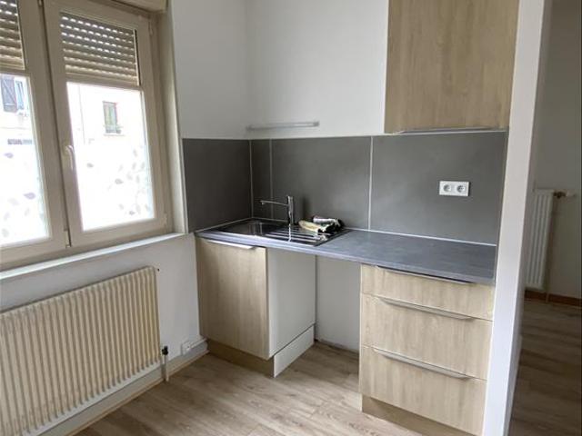 Location Appartement Ruelle du Haut Chemin, Pulligny