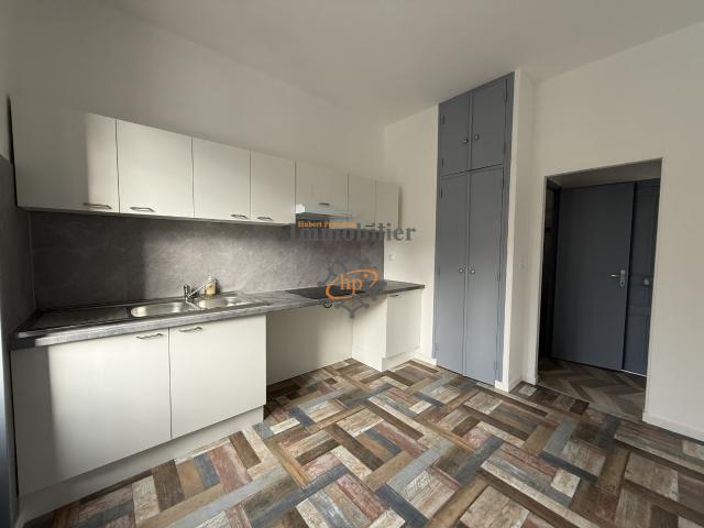 Location appartement Saint Victor et Melvieu 3 pièces 66m² 570€ | Hubert Peyrottes Immobilier