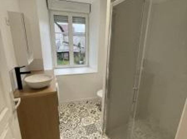 location appartement saint yrieix la perche 1 pièce 28 m2 haute vienne 87500 460 € / mois