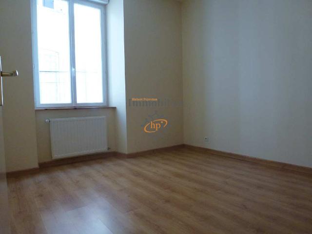 Location appartement Saint Affrique 4 pièces 96m² 649€ | Hubert Peyrottes Immobilier