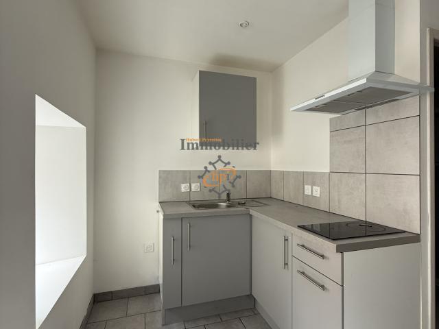 Location appartement Saint Affrique 2 pièces 43m² 520€ | Hubert Peyrottes Immobilier