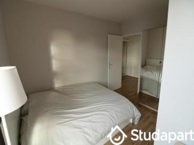 location appartement saint denis 1 pièce 9 m2 seine saint denis 93200 599 € / mois