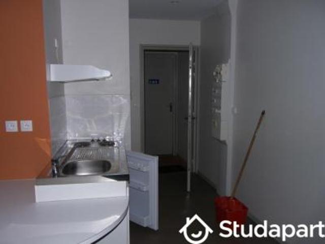 location appartement saint etienne 1 pièce 25 m2 loire 42100 380 € / mois
