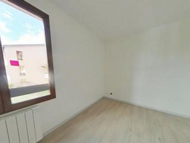 location appartement saint genis laval 3 pièces 74 m2 rhone 69230 920 € / mois