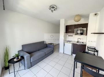 Location appartement Saint laurent du var, 16m² 1 pièce 585€ avec terrasse
