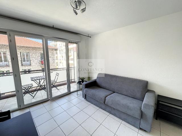 Location appartement Saint laurent du var, 16m² 1 pièce 585€ avec terrasse