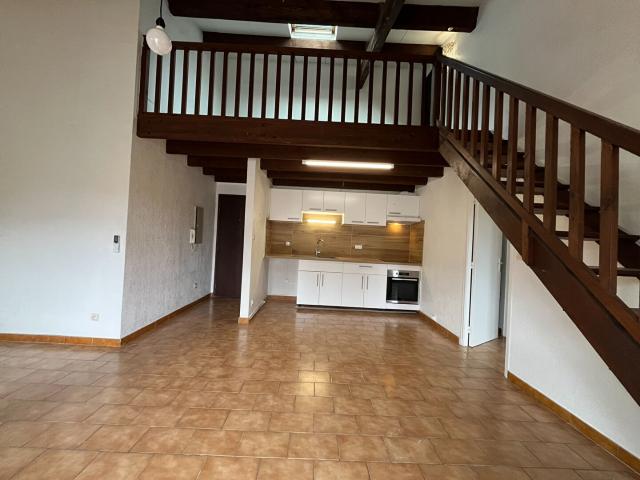 Location Appartement, Saint mitre les remparts