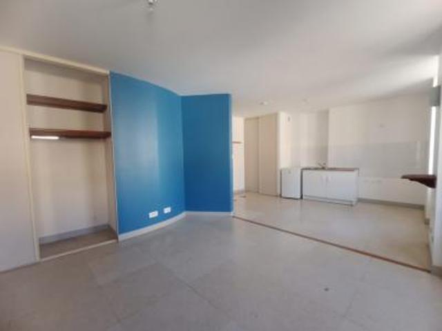 location appartement saint pons de thomieres 2 pièces 35 m2 herault 34220 272 € / mois