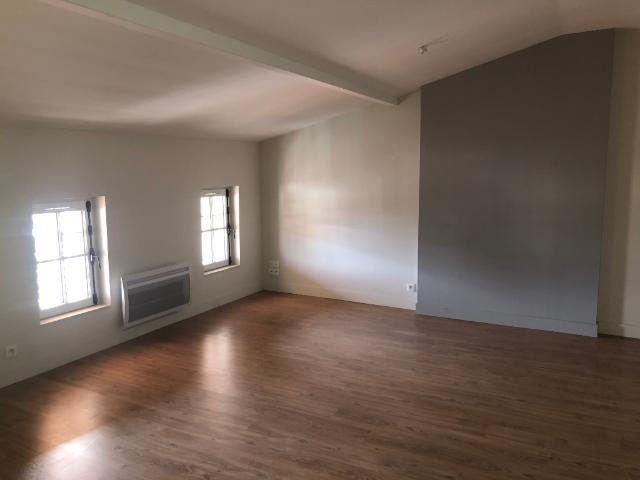 Location appartement Saintes: 430 € AJP Immobilier Saintes