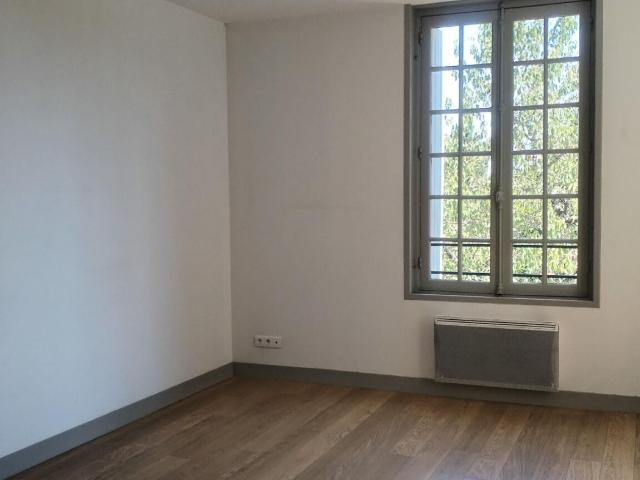 Location appartement Saintes: 645 € AJP Immobilier Saintes