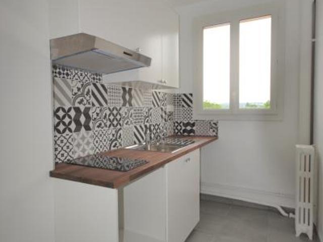 Location Appartement Sentier de la Corniche, Chatou
