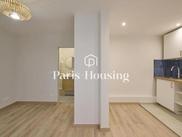 Location Appartement Square Sédillot, Paris