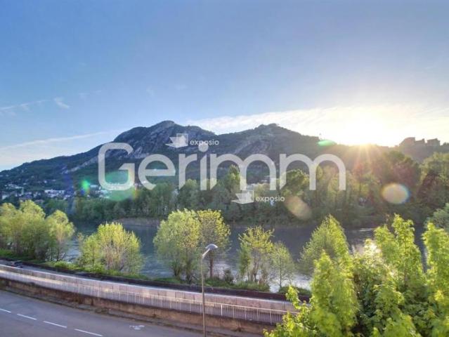 Location Appartement Studio 16,15 m² 347 /mois C.C