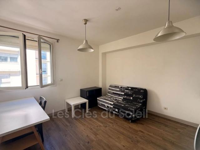 Location appartement studio 19 m² Toulon