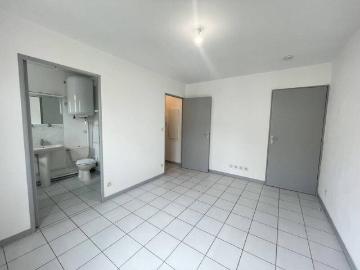 Location appartement studio 1 pièce 19 m² Grenoble 38000 JEAN JAURES 453 €