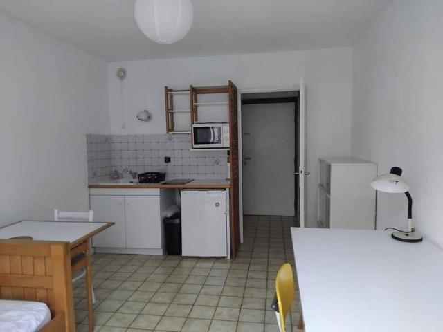 Location appartement studio 1 pièce 20 m² Grenoble 38000 415 €