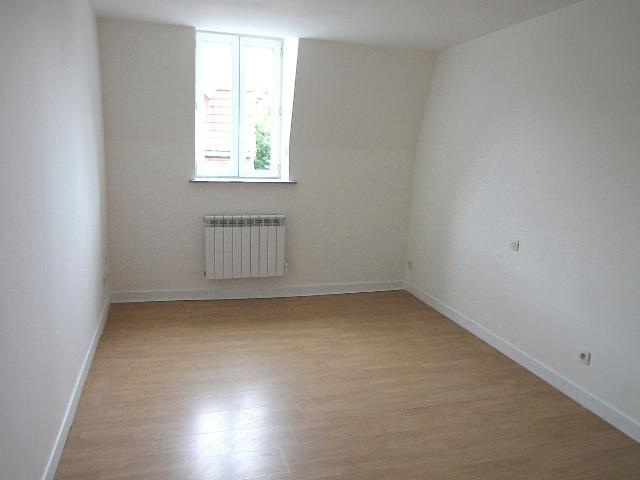 LOCATION ARNEKE CENTRE 2 CHAMBRES + COUR