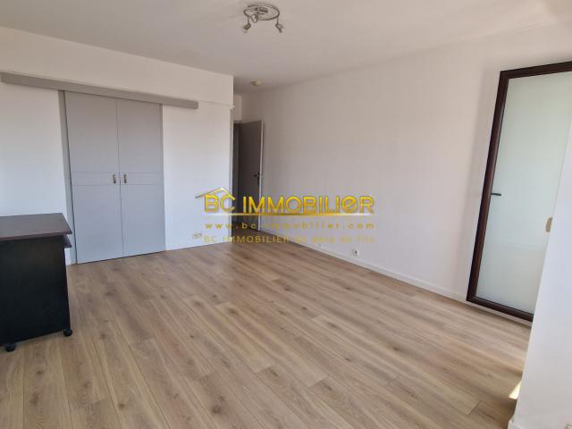 Location BEAU STUDIO MARSEILLE 5ème