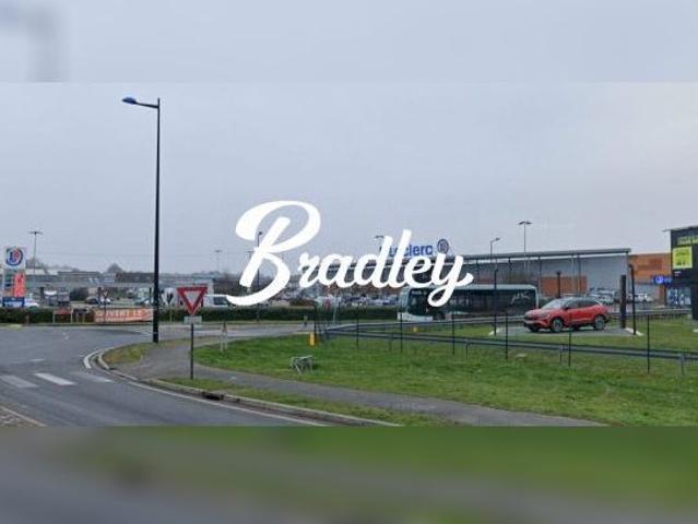 Location Boutique 80136, Rivery france