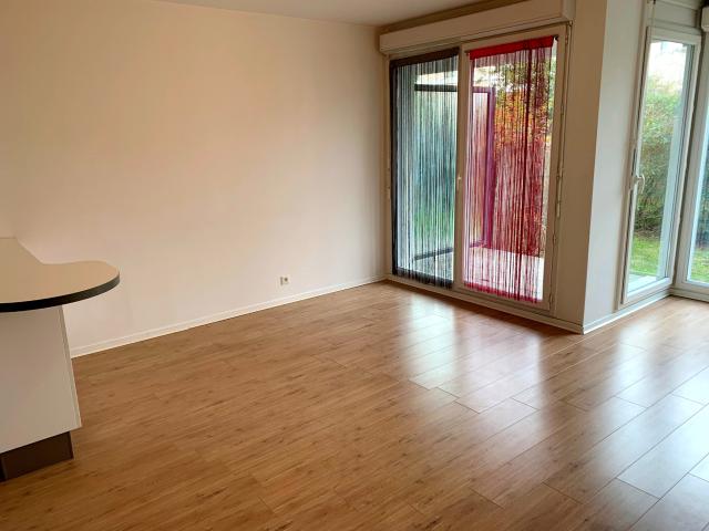 Location Brétigny sur Orge Appartement type 2 pièces 41m2 850 euros | Flor'immo