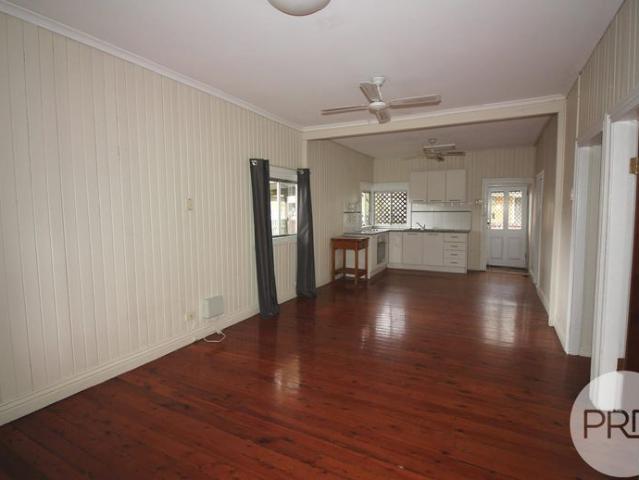 LOCATION, BUDGET AND CONVENIENCE ALL IN 1 PACKAGE!