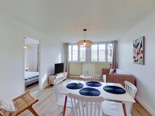Location C1 43 rue du Docteur Albéric Pont Lyon 69005 Chambre 1 T4 Meublé 450 €CC Plusse
