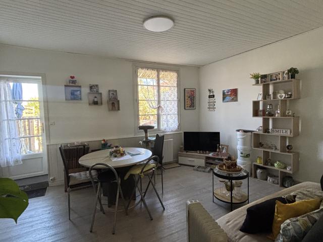 Location CASTELNAUDARY CENTRE VILLE APPARTEMENT DE TYPE 2 AVEC TERRASSE LIBRE AU 01/07/2026