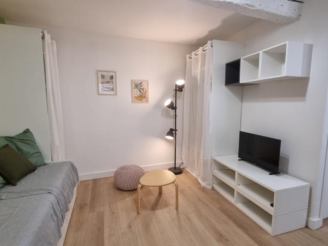 Location CASTELNAUDARY CENTRE VILLE STUDIO REFAIT A NEUF EN REZ DE CHAUSSE