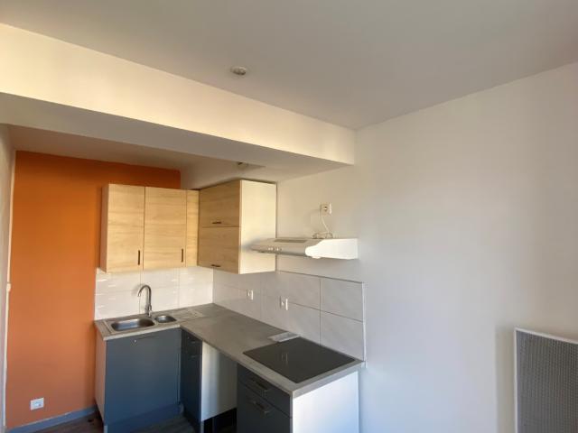 Location CENTRE CASTELNAUDARY APPARTEMENT DE TYPE 3 LIBRE LE 07 JUIN 2026