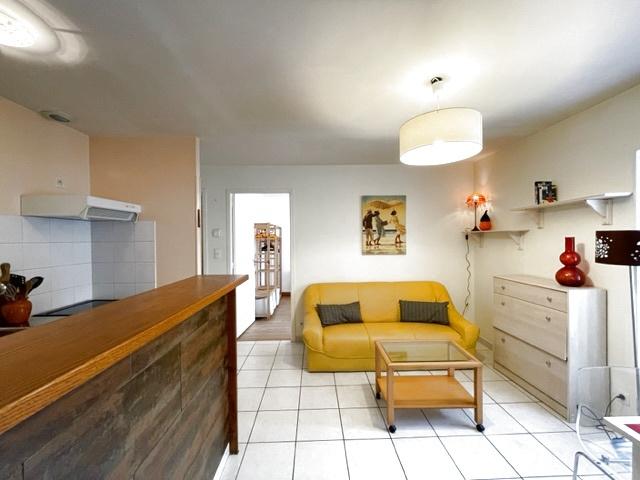 Location Centre ville, coquet appartement T2 meublé en 1er étage. | ERLEA IMMOBILIER