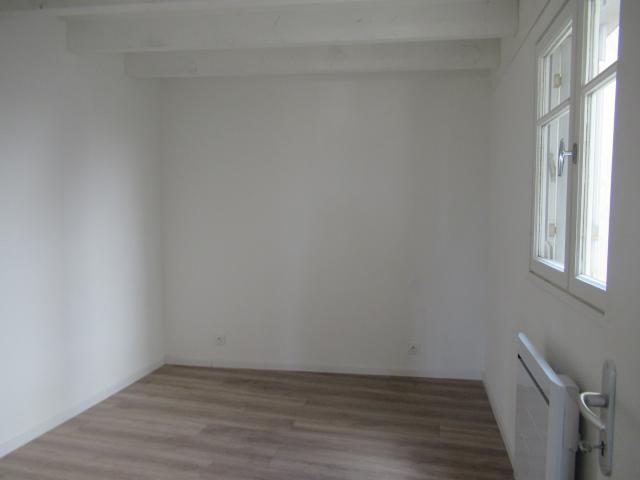 Location CENTRE VILLE CASTELNAUDARY APPARTEMENT TYPE 3 BIS MEZZANINE ENTIÈREMENT RÉNOVE