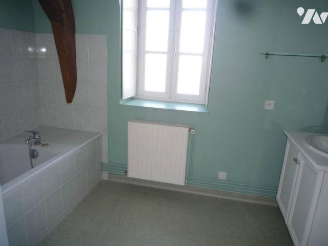 LOCATION CENTRE VILLE LA FERTE BERNARD