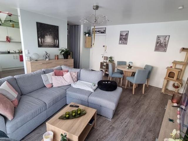 LOCATION CHATEAU THIERRY. Appartement de 50,63 m² avec 1 chambre, séjour, sdb avec wc. Cave