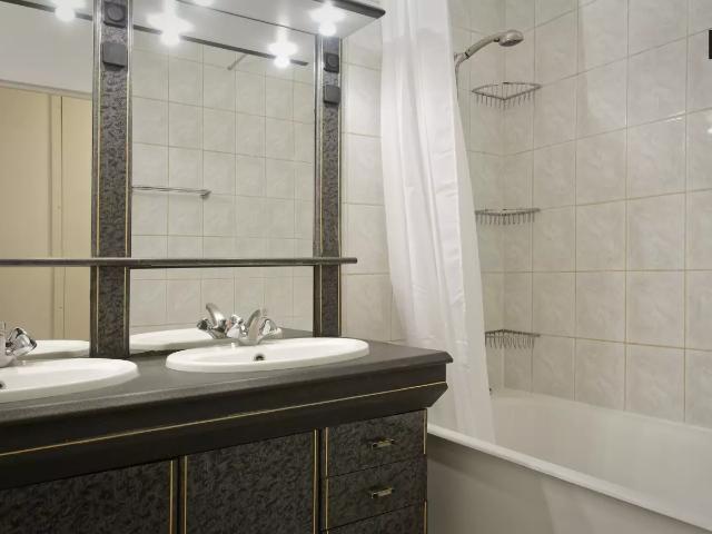 Location Appartement Rue de la Chapelle, Paris