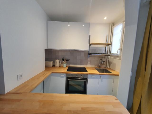 Location Appartement Rue Manin, Paris