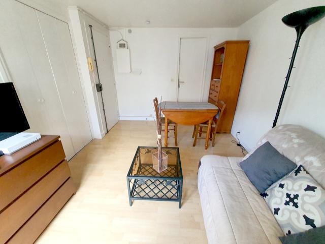 Location Appartement Rue Saint Marc, Paris