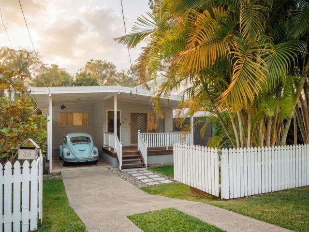 Location, Charm and Effortless Single Level Living