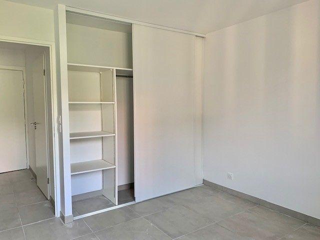 Location charmant T3 de 61 m² avec terrasse et place de parking, 31