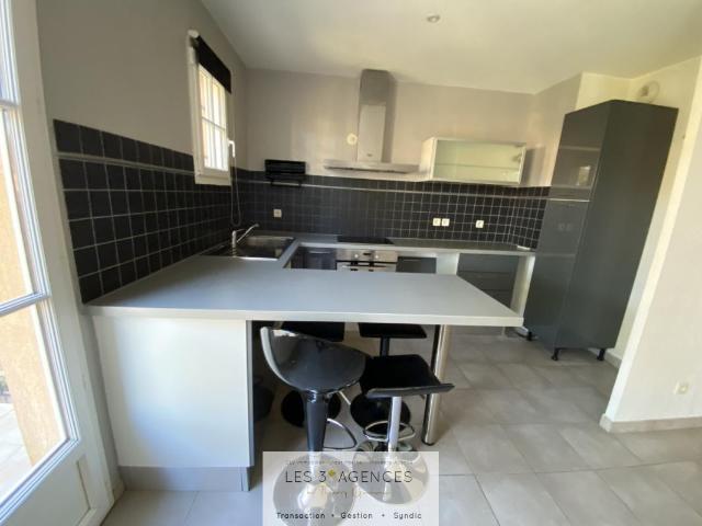 Location Charmant T2 avec balcon | Les 3 Agences