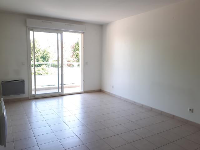 Location Charmant F3 63m2 avec balcon sainte Geneviève des bois balcon | Flor'immo