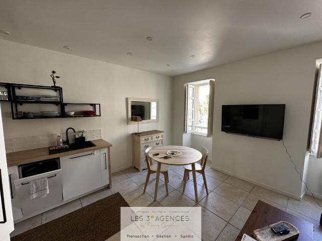 Location Charmant studio de 27,08 m² à GRIMAUD | Les 3 Agences