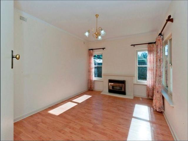 Location! Convenience and Comfort!